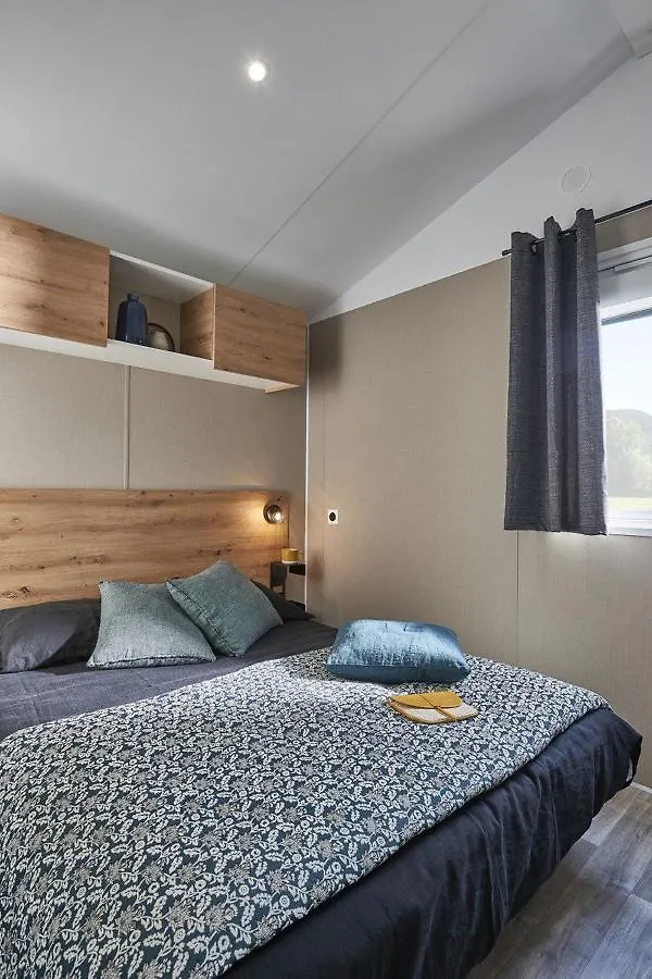 Camping L' Arlesienne  Arles