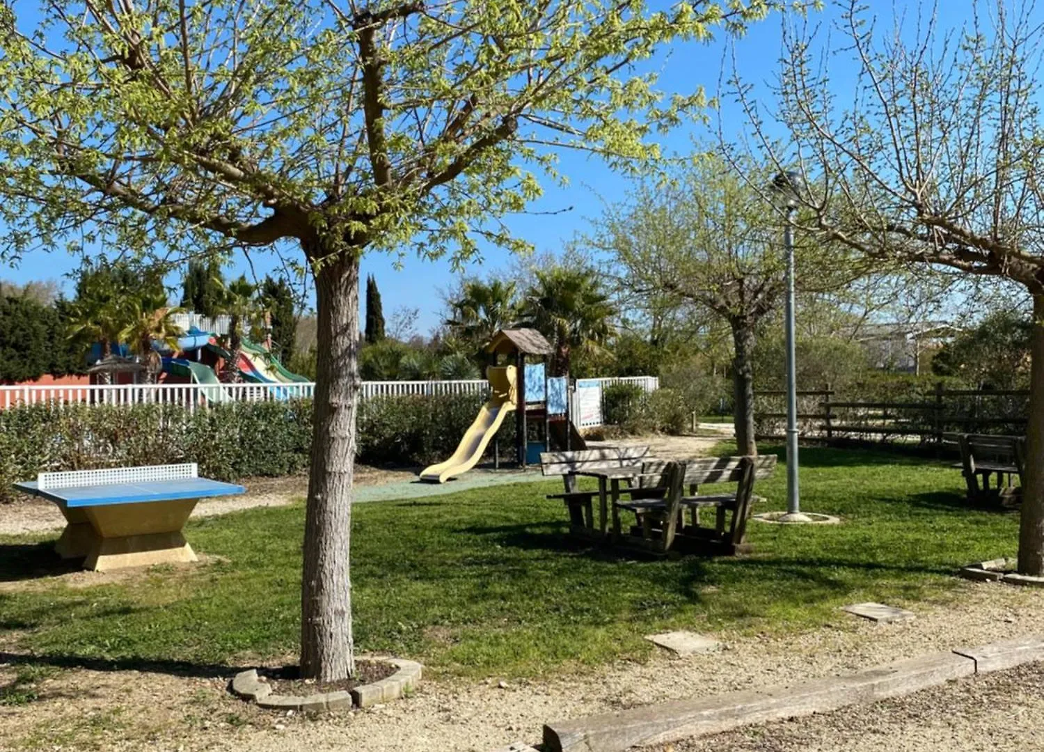 Camping L' Arlesienne Hotel Campsite