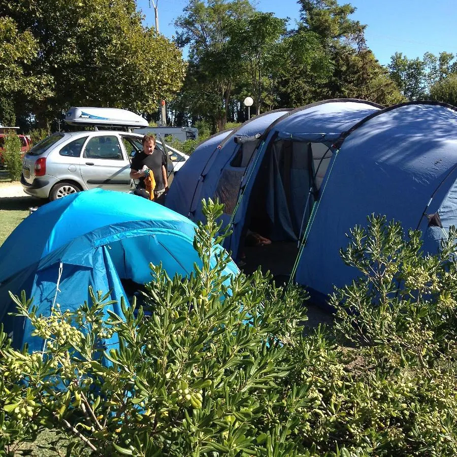 Camping L' Arlesienne Hotel Campsite Arles